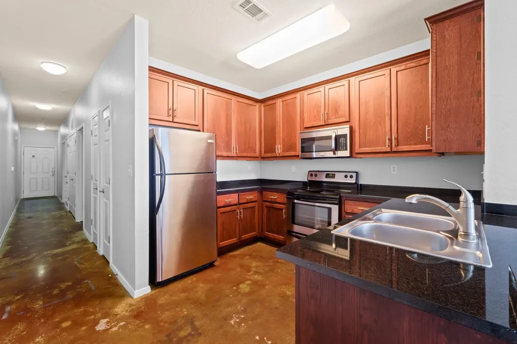 910 W 25th Street Austin TX 78705