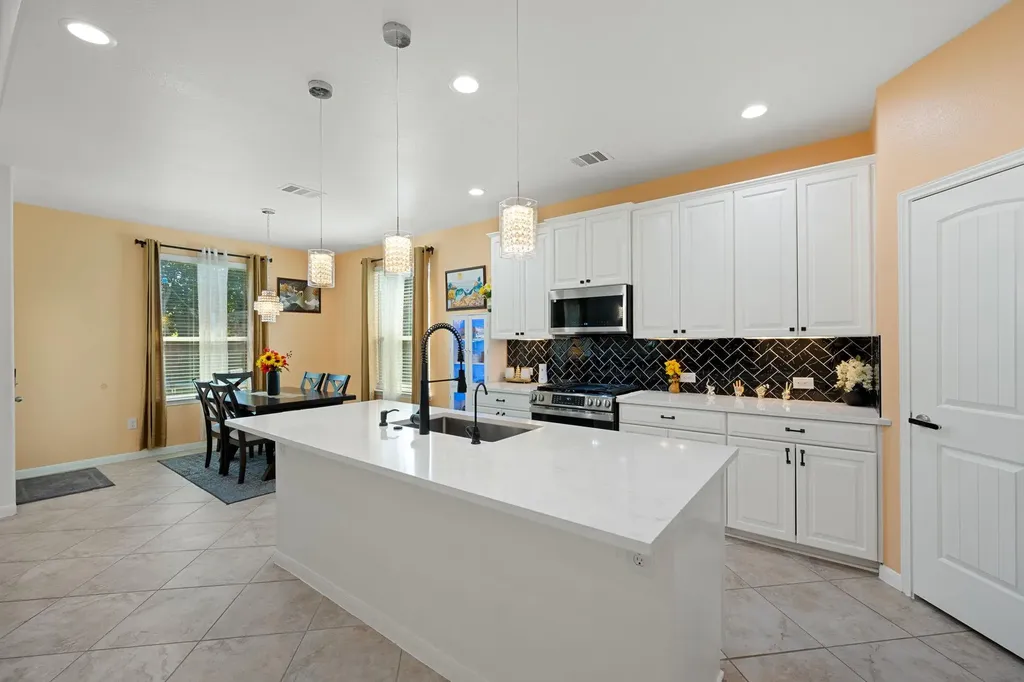 2509 Etta May Lane Leander TX 78641