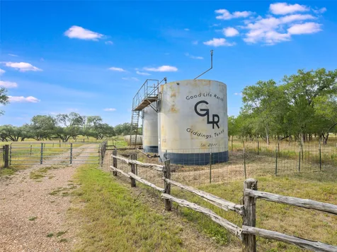 762 Karisch Road Giddings TX 78942