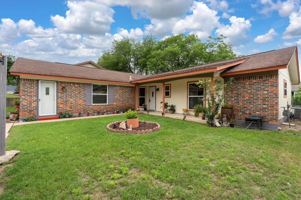 716 Buckingham Place Austin TX 78745