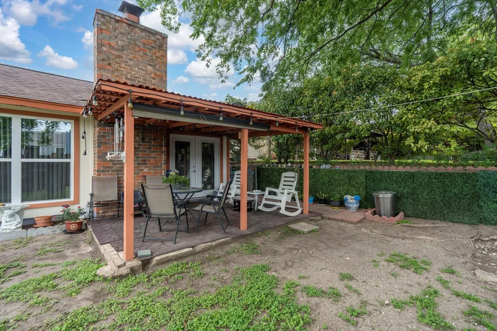 716 Buckingham Place Austin TX 78745