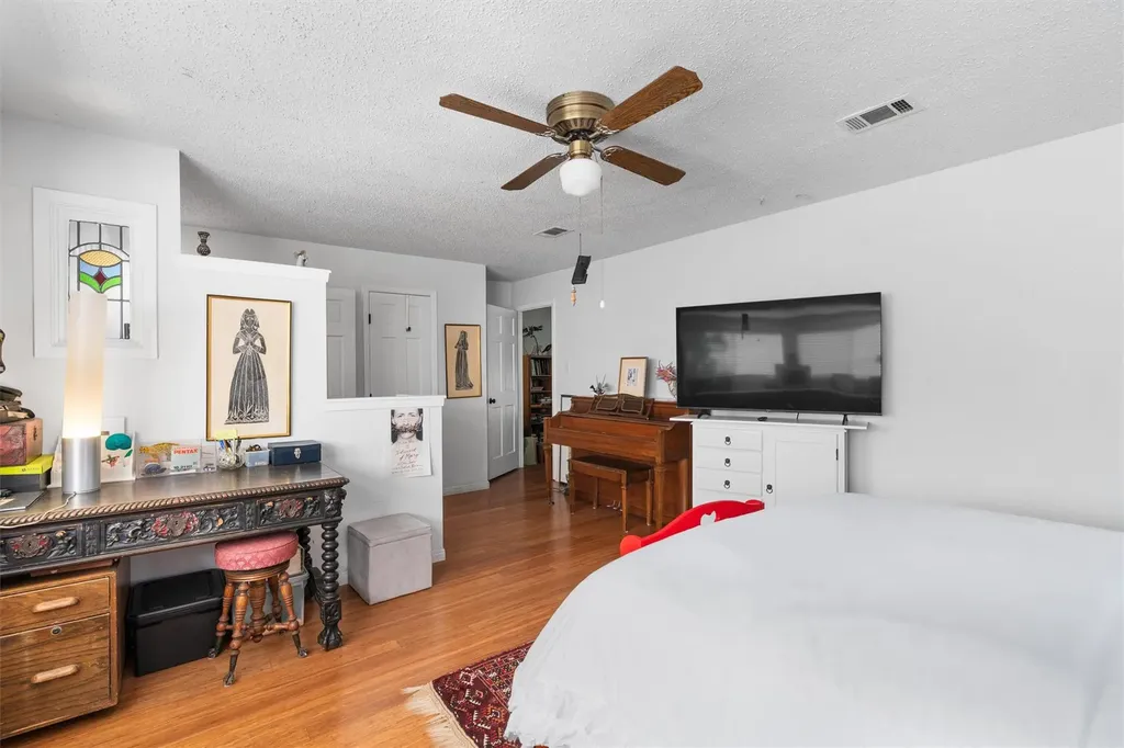 2600 Clear Cove Austin TX 78704
