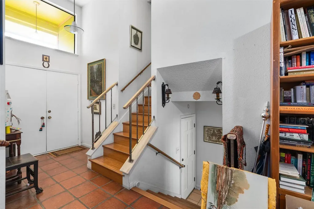 2600 Clear Cove Austin TX 78704