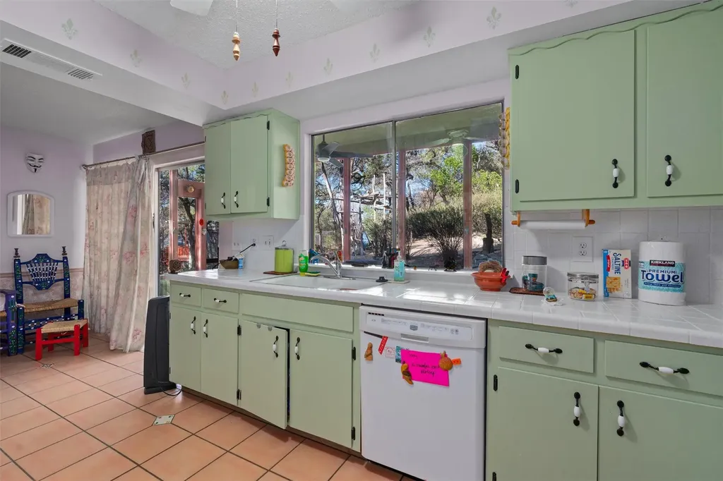 2600 Clear Cove Austin TX 78704