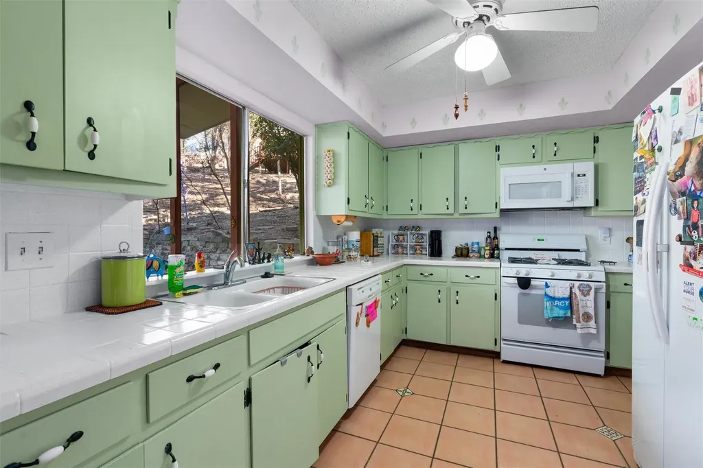 2600 Clear Cove Austin TX 78704