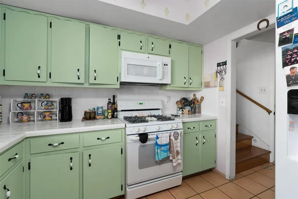 2600 Clear Cove Austin TX 78704