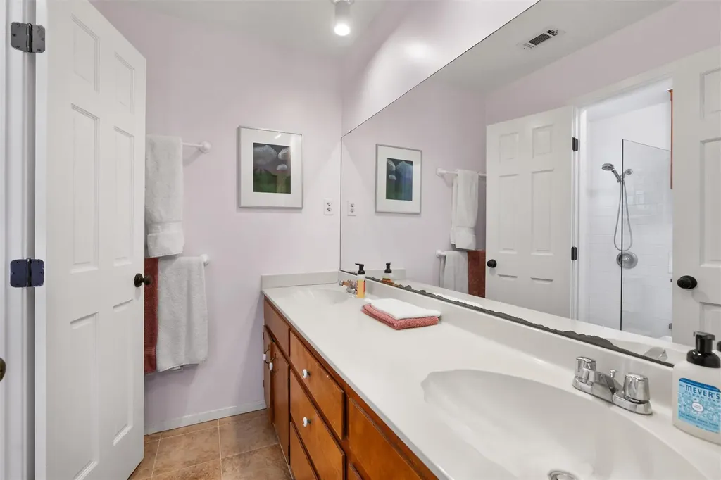 2600 Clear Cove Austin TX 78704