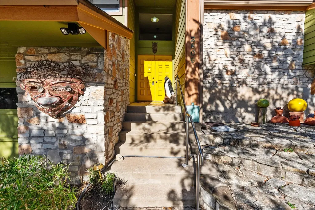 2600 Clear Cove Austin TX 78704