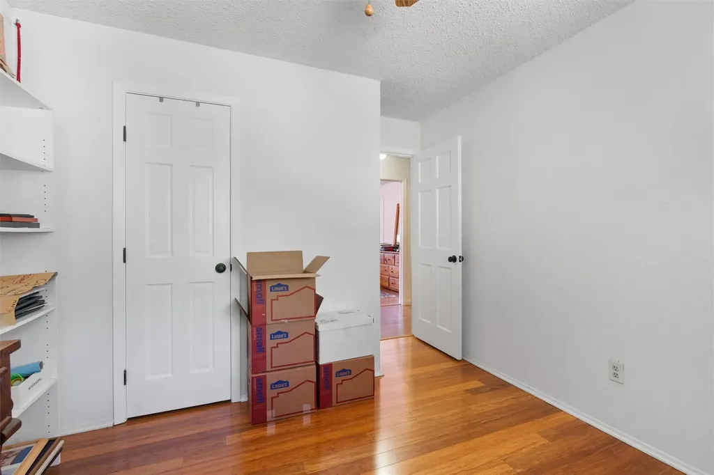 2600 Clear Cove Austin TX 78704