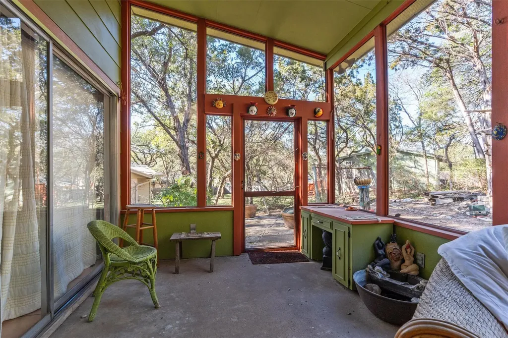 2600 Clear Cove Austin TX 78704
