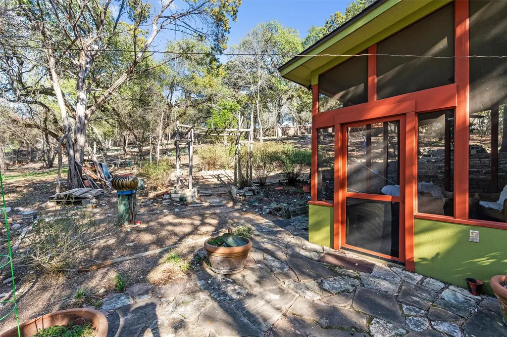 2600 Clear Cove Austin TX 78704