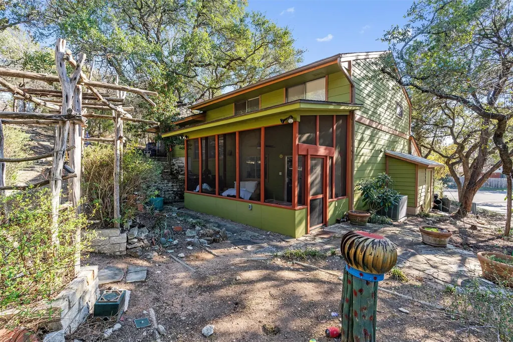 2600 Clear Cove Austin TX 78704