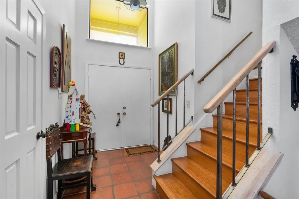 2600 Clear Cove Austin TX 78704
