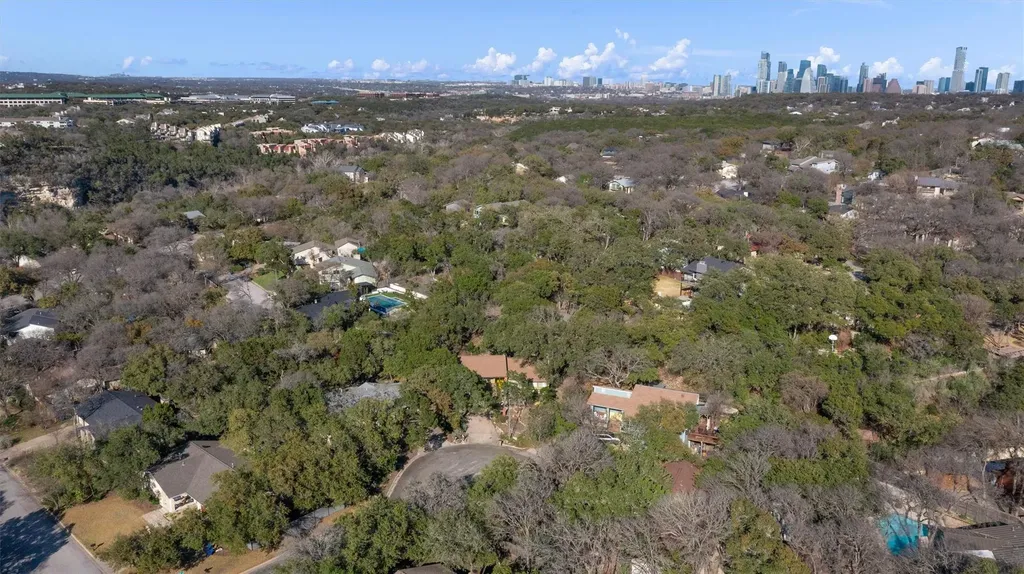 2600 Clear Cove Austin TX 78704