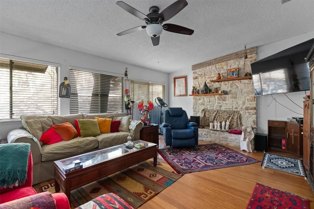 2600 Clear Cove Austin TX 78704