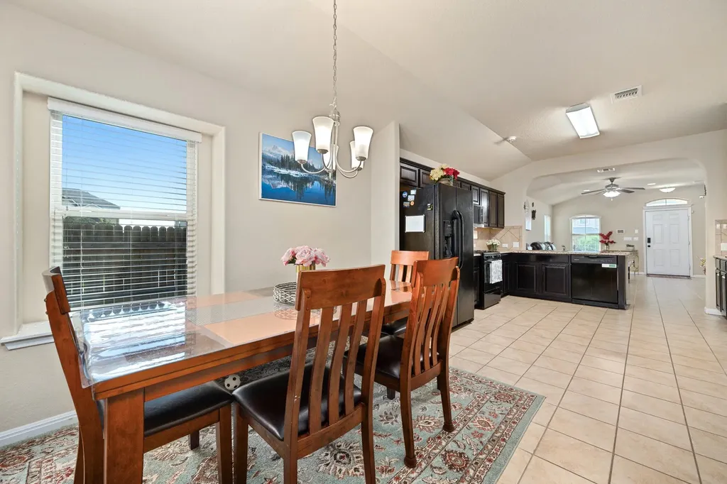 1405 Bess Cove Leander TX 78641