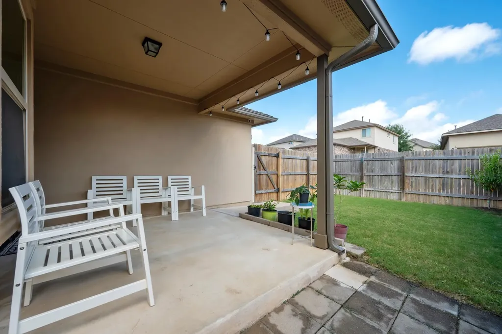 1405 Bess Cove Leander TX 78641