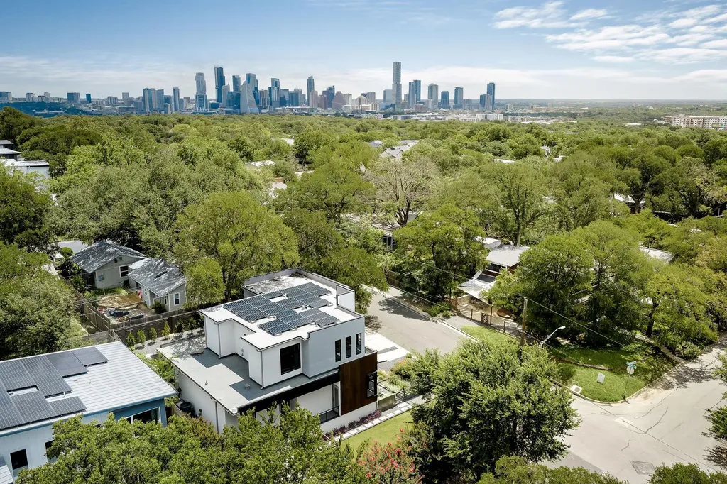 2200 De Verne Street Austin TX 78704