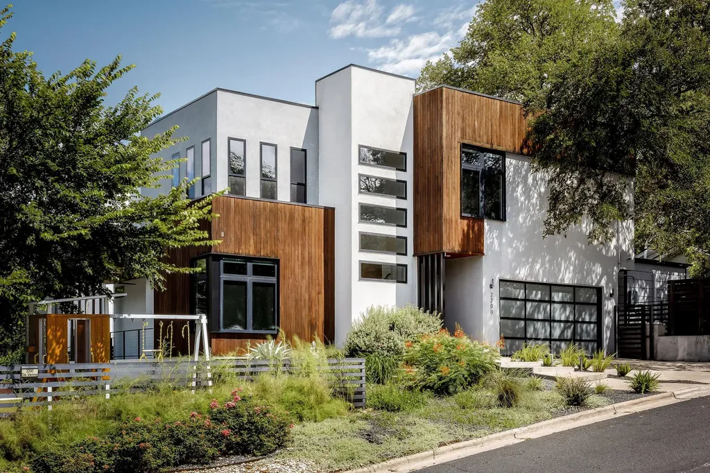 2200 De Verne Street Austin TX 78704