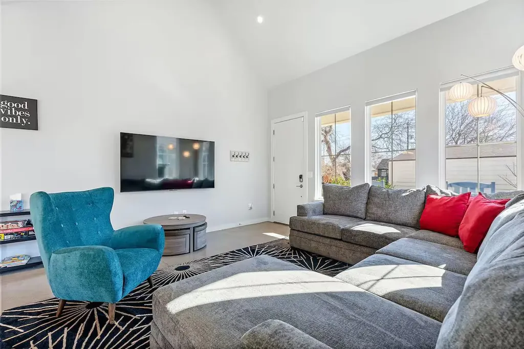 4314 Jinx Avenue Austin TX 78745