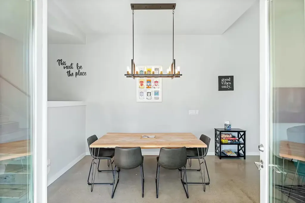 4314 Jinx Avenue Austin TX 78745