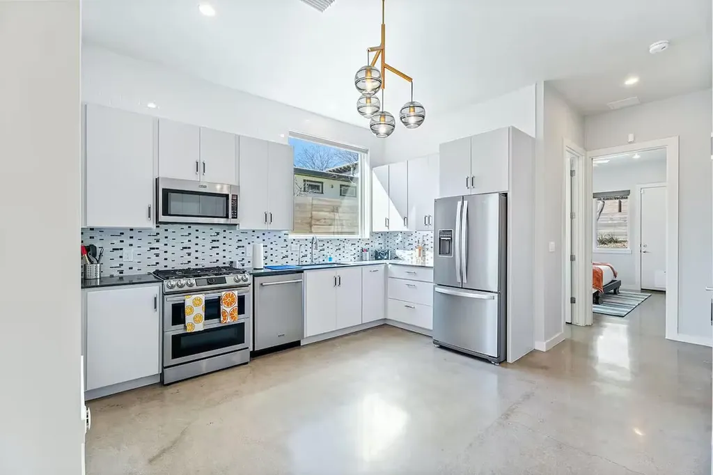4314 Jinx Avenue Austin TX 78745