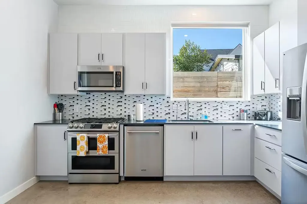 4314 Jinx Avenue Austin TX 78745