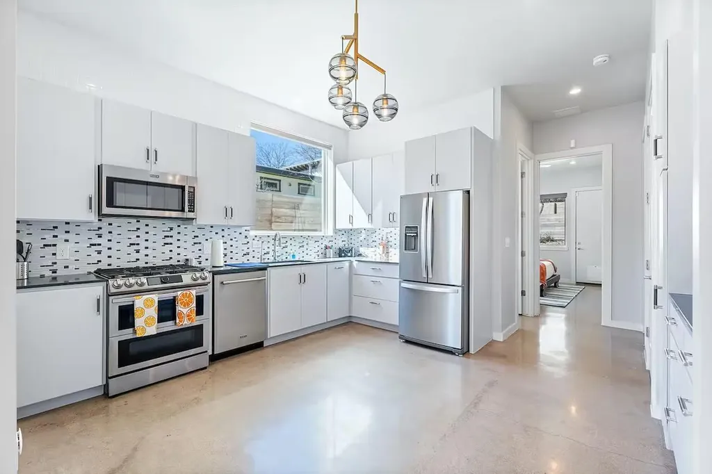 4314 Jinx Avenue Austin TX 78745