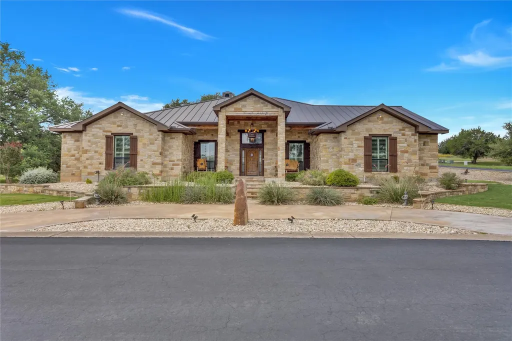 101 Fox Fur Horseshoe Bay TX 78657
