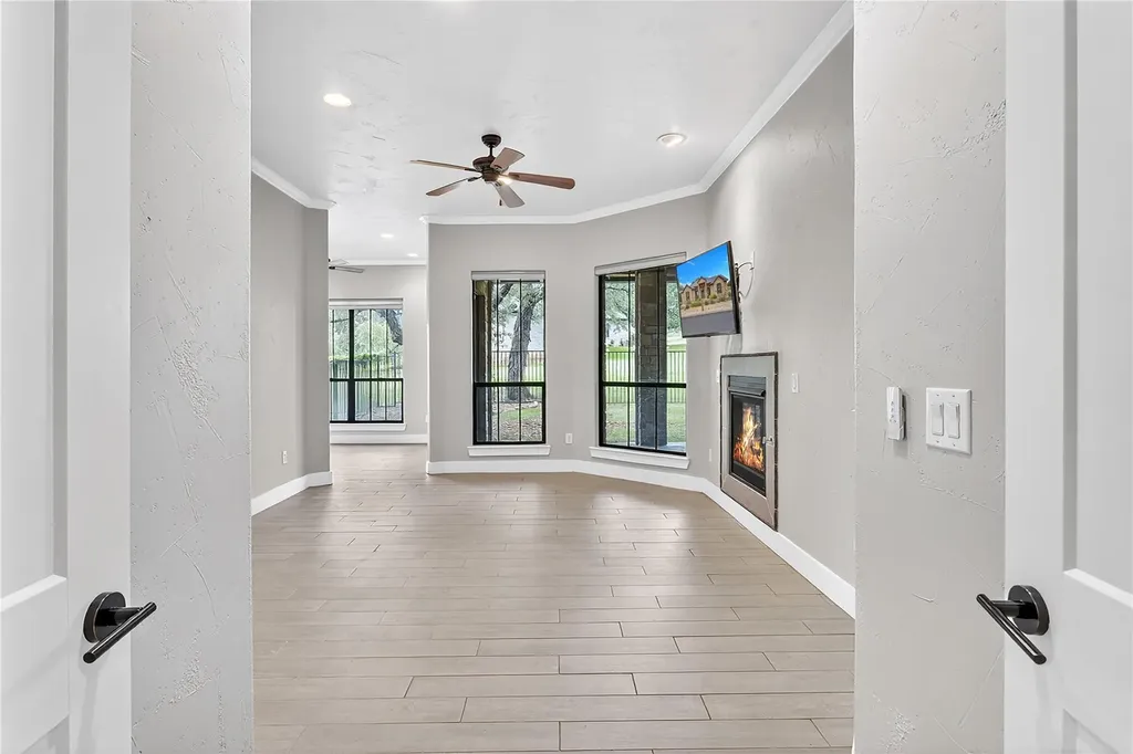 101 Fox Fur Horseshoe Bay TX 78657