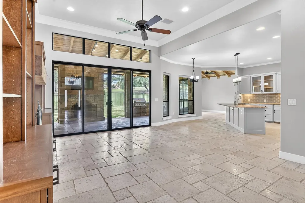 101 Fox Fur Horseshoe Bay TX 78657