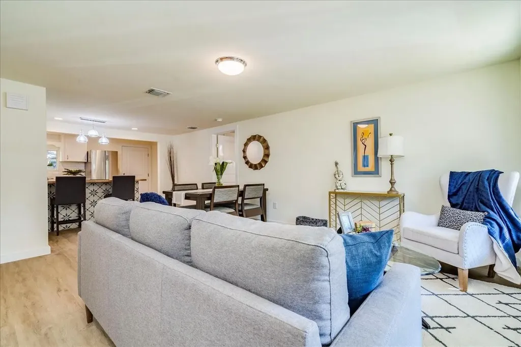 1120 Spur Street Austin TX 78721
