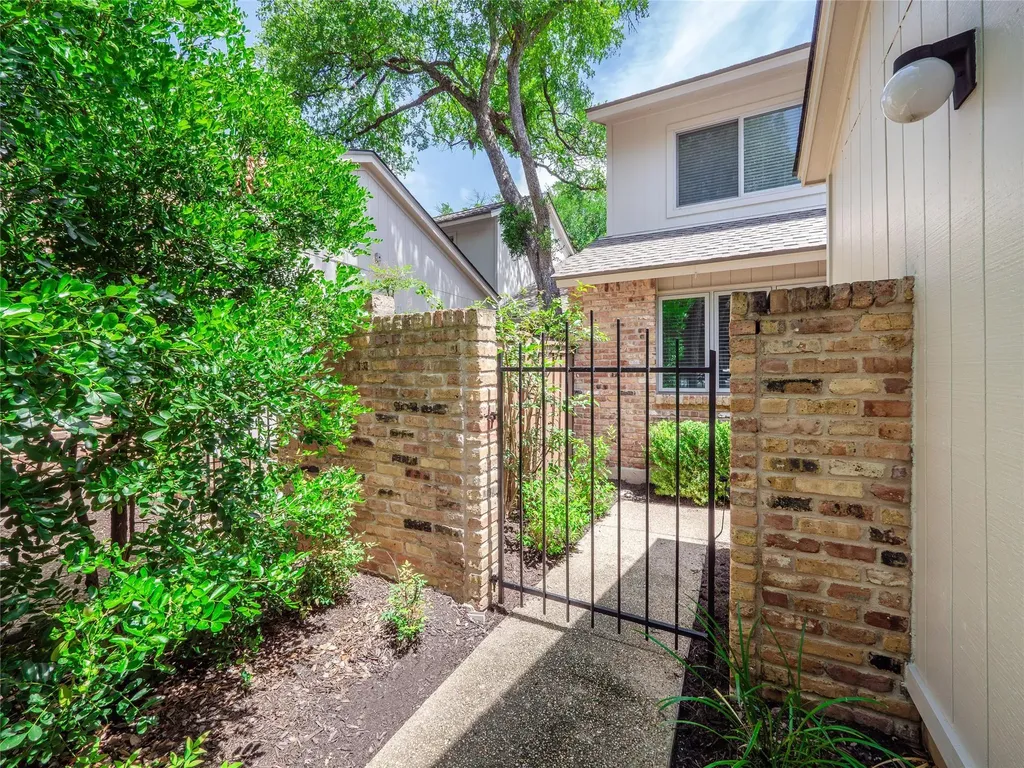 8350 Summerwood Drive Austin TX 78759