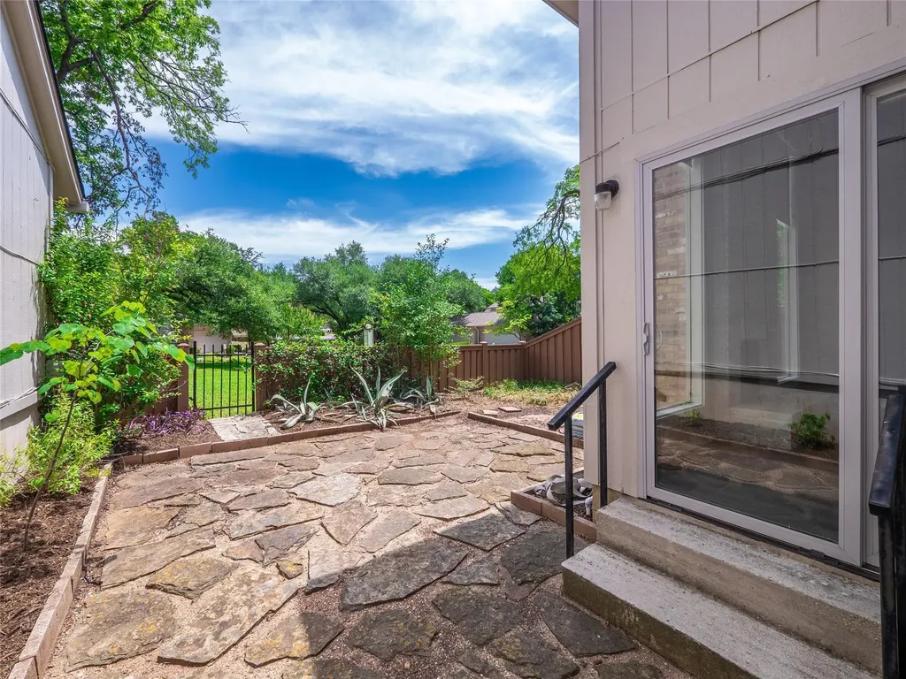 8350 Summerwood Drive Austin TX 78759