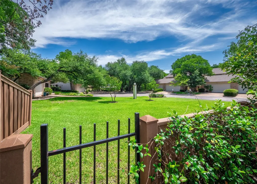 8350 Summerwood Drive Austin TX 78759