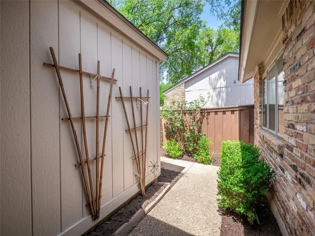 8350 Summerwood Drive Austin TX 78759
