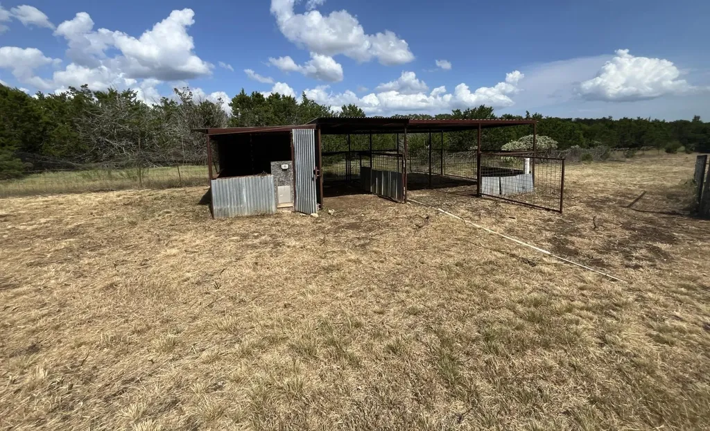 524 Rangeland Road Blanco TX 78606