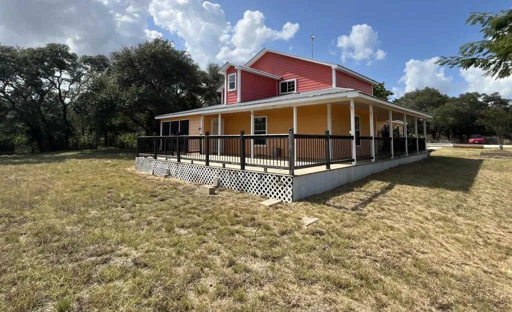 524 Rangeland Road Blanco TX 78606