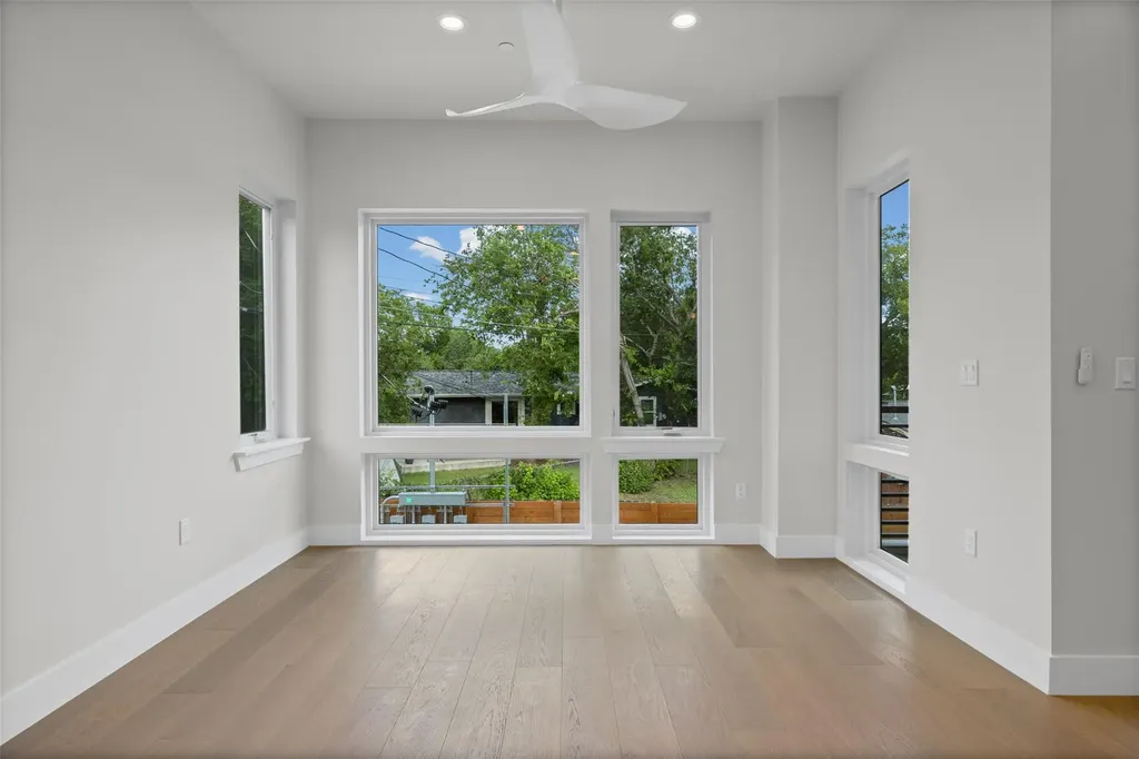 100 W Odell Street Austin TX 78752