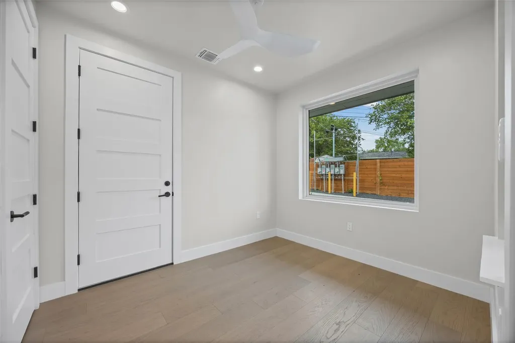 100 W Odell Street Austin TX 78752