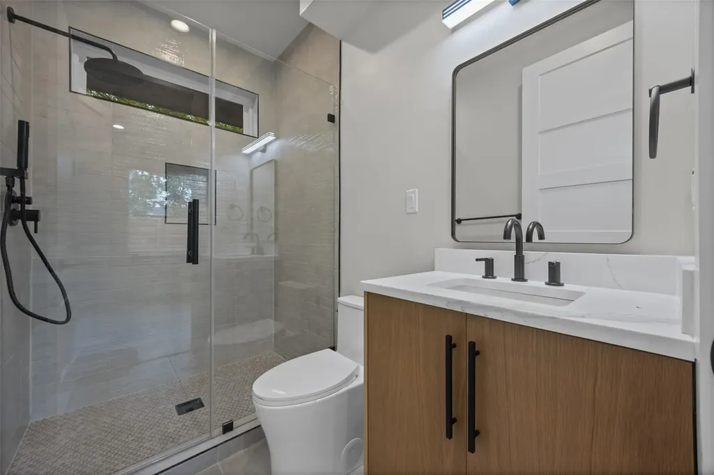 100 W Odell Street Austin TX 78752