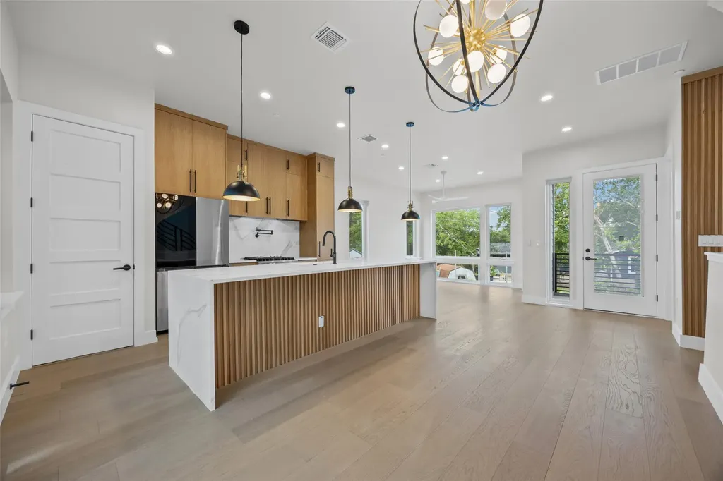 100 W Odell Street Austin TX 78752