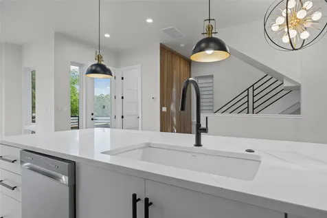 100 W Odell Street Austin TX 78752