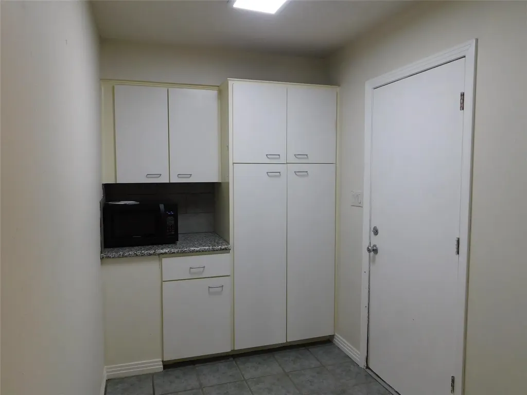 1006 Porpoise Street Lakeway TX 78734