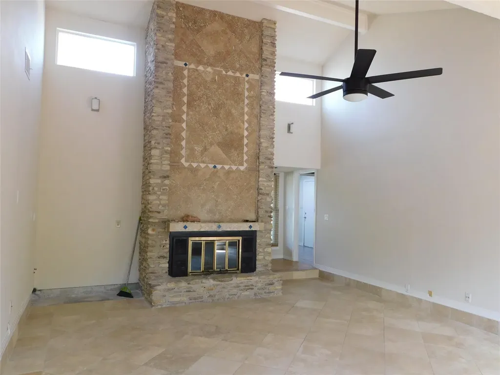 1006 Porpoise Street Lakeway TX 78734