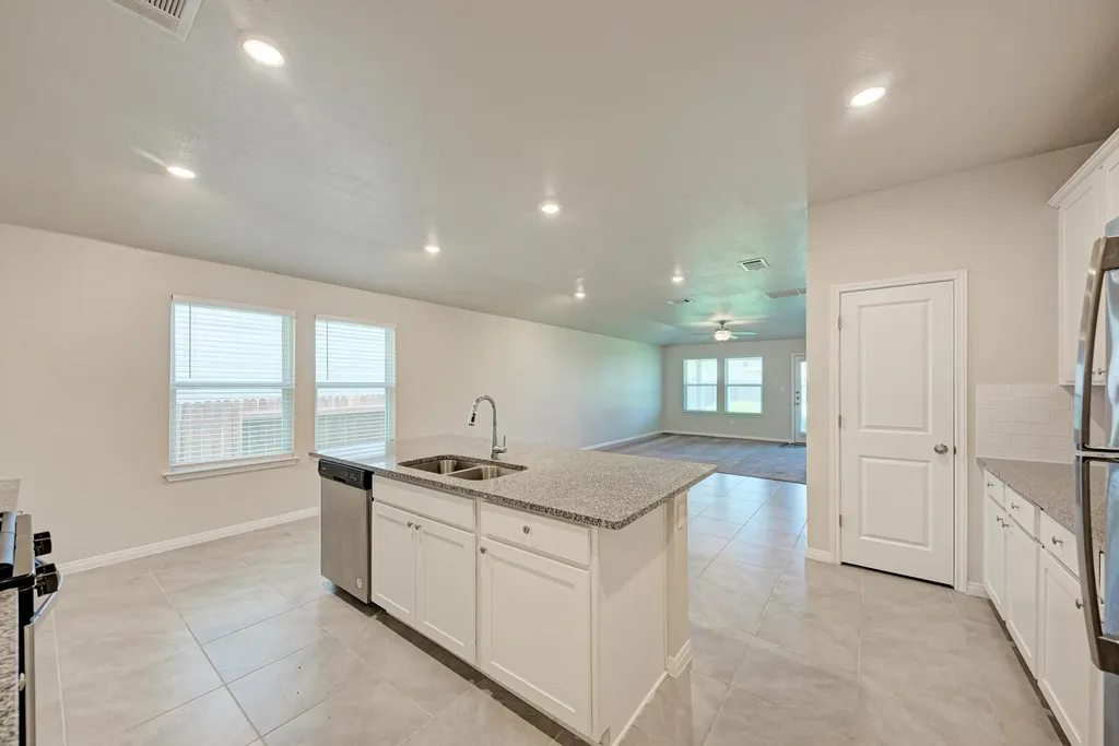 524 Longmount Cove Liberty Hill TX 78642