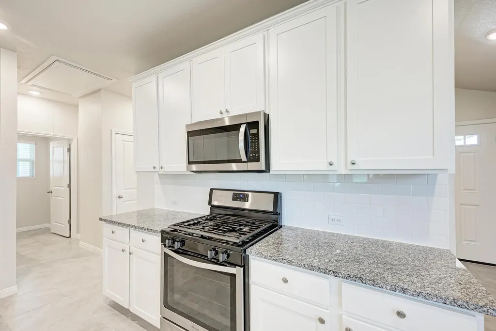 524 Longmount Cove Liberty Hill TX 78642