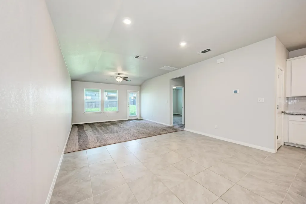 524 Longmount Cove Liberty Hill TX 78642
