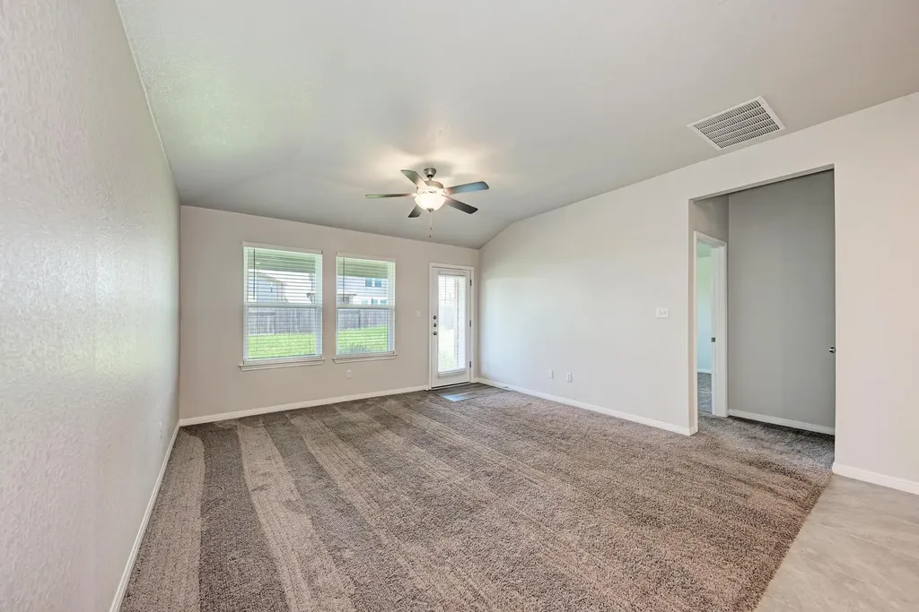 524 Longmount Cove Liberty Hill TX 78642