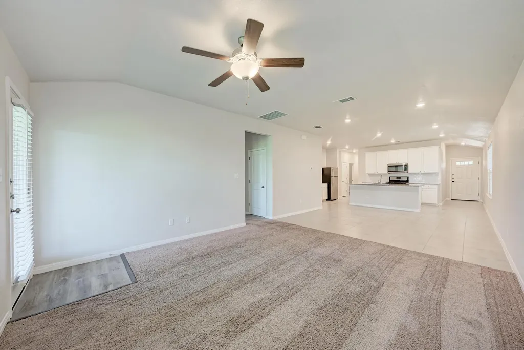524 Longmount Cove Liberty Hill TX 78642